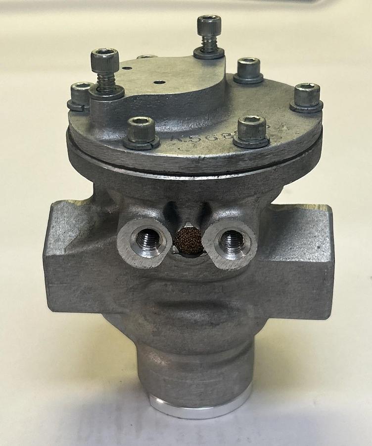 Used PARKER,N3556804553,SOLENOID VALVE 140PSI