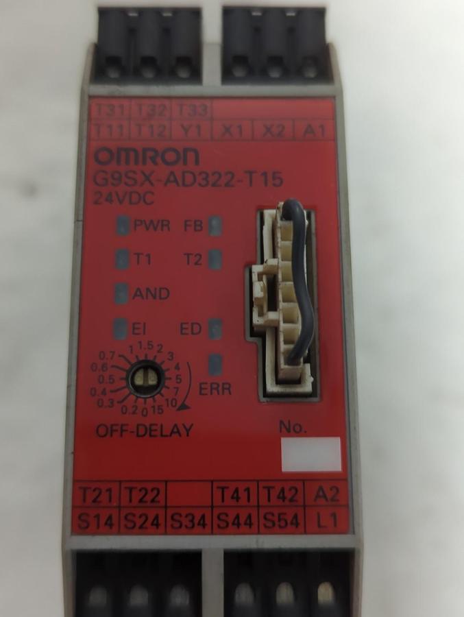 Used OMRON,G9SX-AD322-T15-RT,FLEXIBLE SAFETY UNIT 24VDC 4W PRE-OWNED