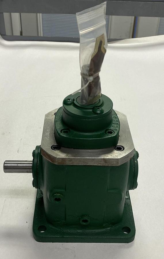 OHIO GEAR,303MD6241110A,GEAR SPEED REDUCER NOS
