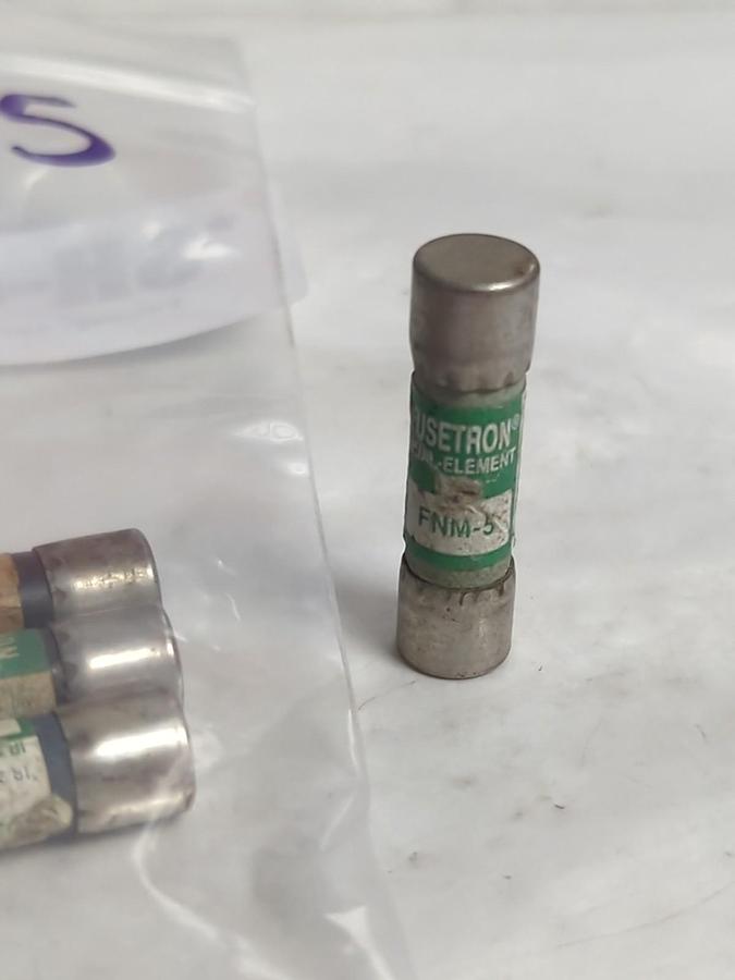 Used COOPER BUSSMANN,FNM-5,FUSETRON 5 AMP FUSE LOT OF 8 PRE-OWNED