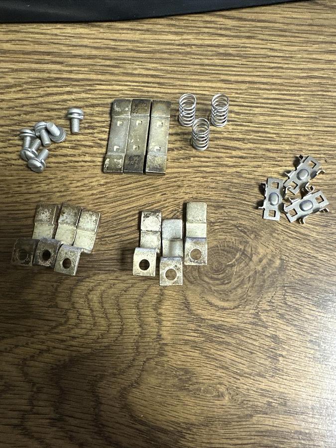 Cutler Hammer,6-24-2,Size 2 3 Pole Contact Replacement Kit