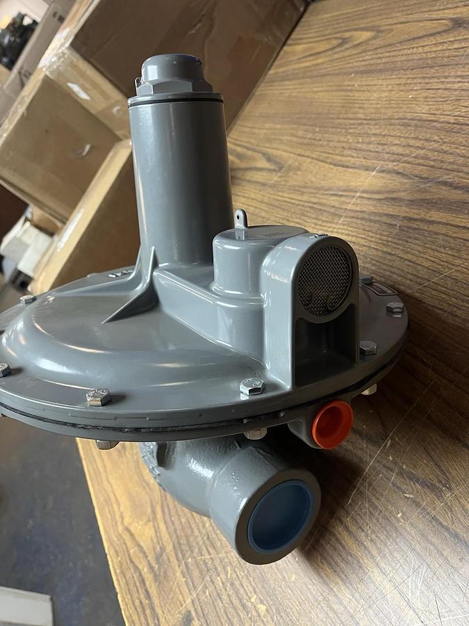 FISHER,133L-6,GAS REGULATOR 2" 60PSI