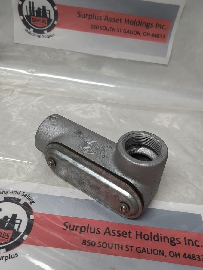 CROUSE-HINDS,LR-47,CONDUIT BODY 1-1/4 INCH WITH COVER NOS