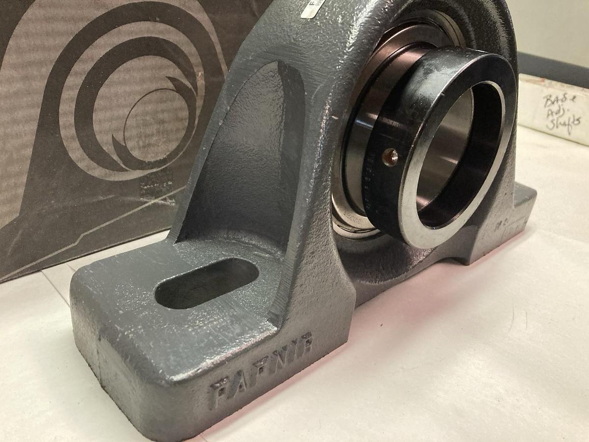 Timken,RAKH 2-15/16,Pillow Block Ball Bearing Bore 2-15/16 Inch