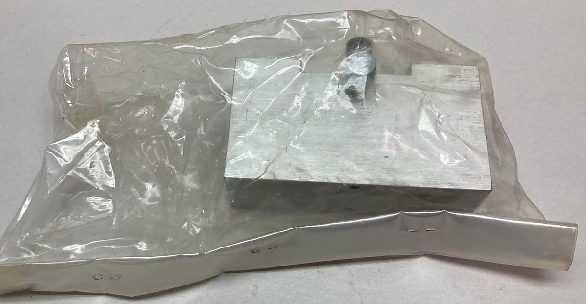 Used Unbranded,215382 165364,Bearing Block