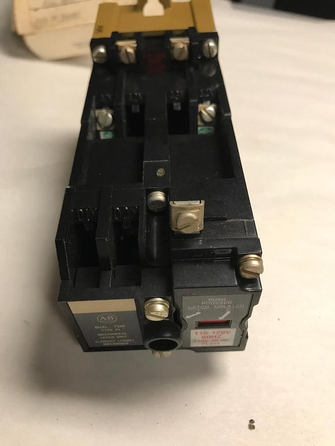 Allen Bradley,700-PL200A1,Type P Control Relay with Mechanical Latch