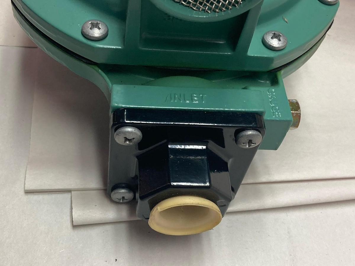 Used Fisher,R622-BCF,2nd Stage LP Regulator 1/2" FPT Inlet x 1/2" FPT Outlet 10psi