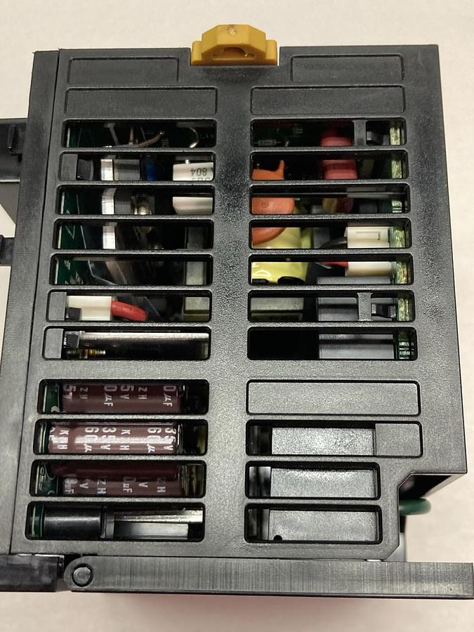 Omron,NJ-PA3001,Power Supply Unit 100-240Vac 50/60Hz
