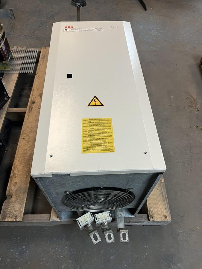 Used ABB,ANC674-0250-500000000A905,ACS 600 DRIVE 480V 3PH 354 AMPS