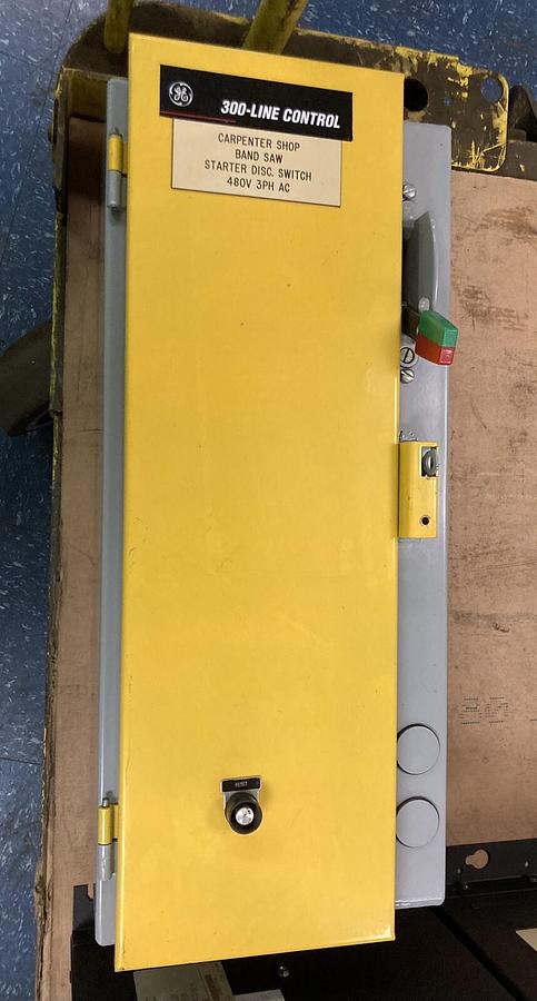 General Electric,CR308C2042RAASAA,SIZE 1 COMBINATION STARTER 300-LINE CONTROL