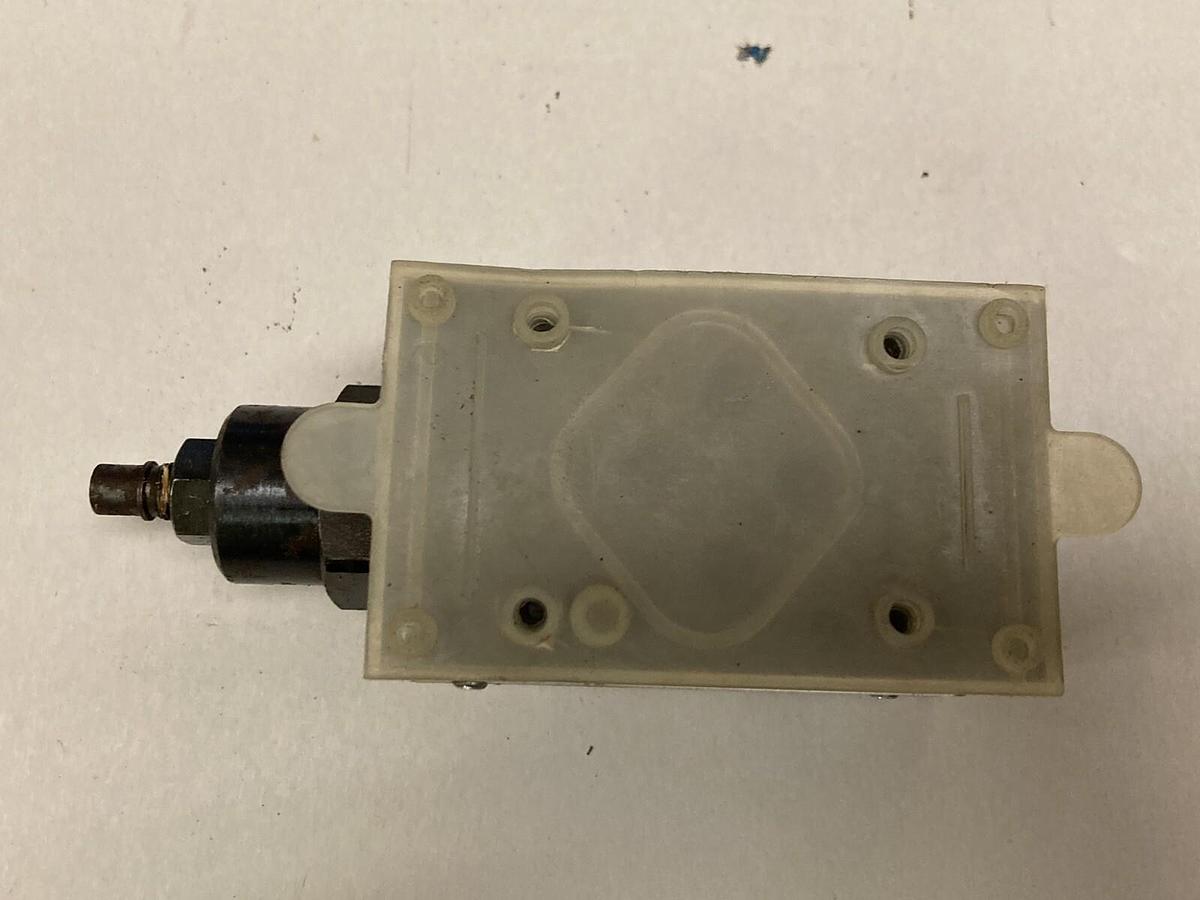 Used Vickers,DGMFN-3-Z-P1W-41,Flow Control Valve