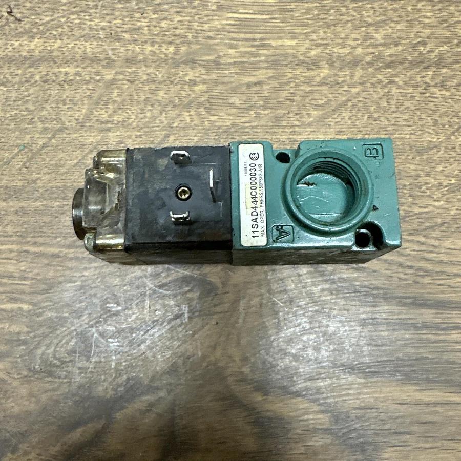 Used Numatics,11SAD444C000030,Valve