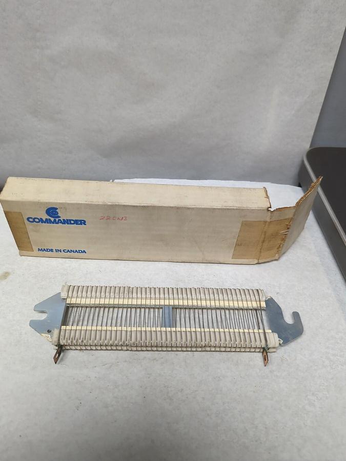 COMMANDER,22CN3,RESISTOR NOS