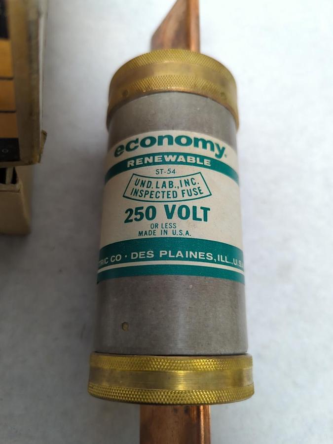 ECONOMY,ERN-250,RENEWABLE 250 AMP FUSE NOS