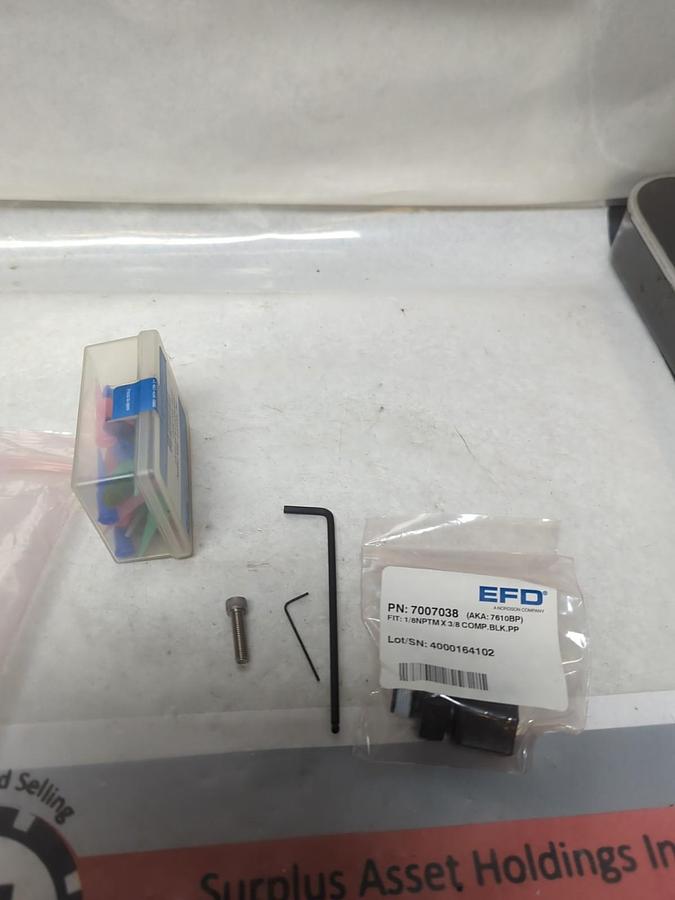 NORDSON EFD,7007038/7021271,TUBE FITTING 1/8PTMX3/8 COMP.BLK.PP & DISP VALVE KIT