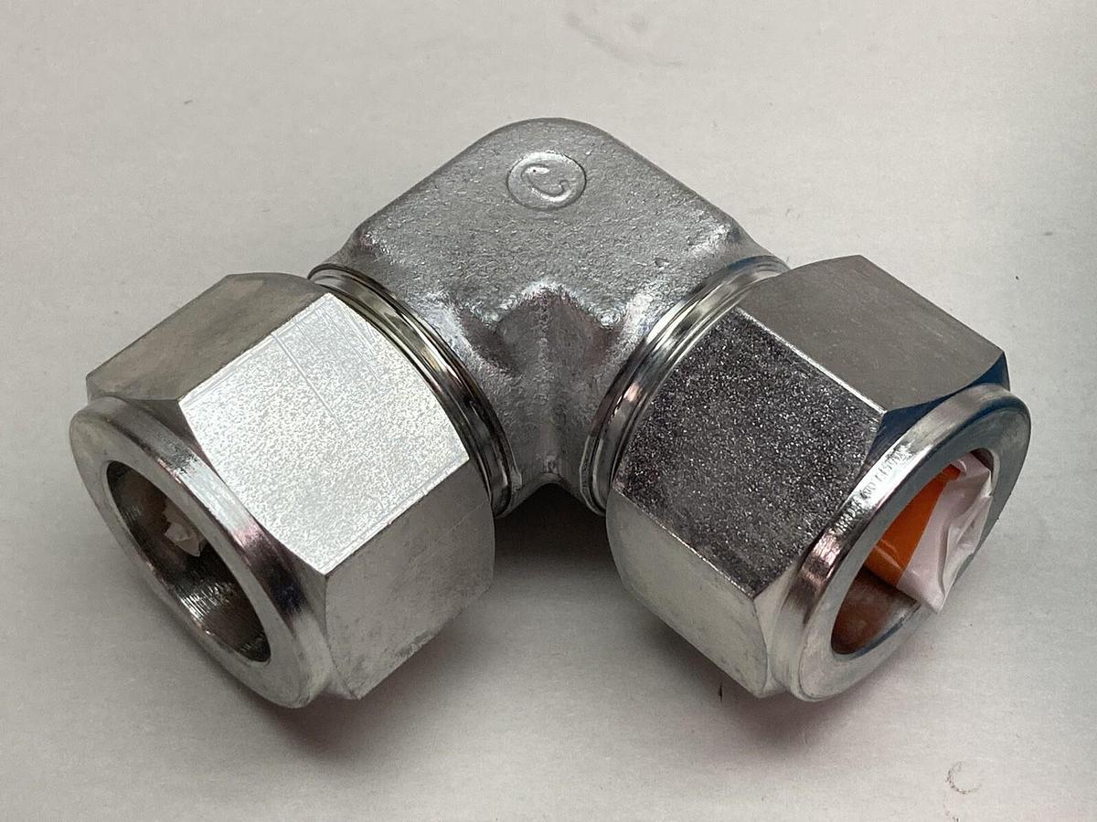 Swagelok,S-2400-9,Union Elbow 1 1/2 Inch Tube x 1 1/2 Inch Tube