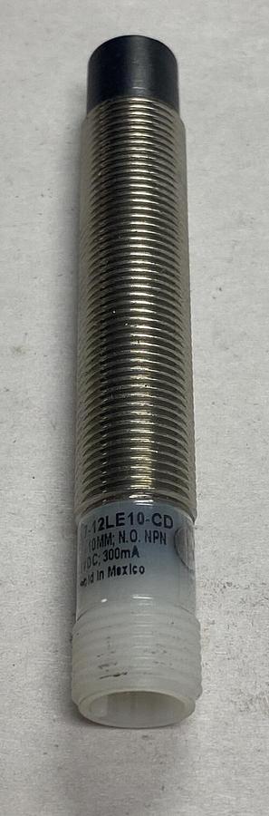 CUTLER HAMMER,E57LAL12A2SA,INDUCTIVE PROXIMITY SENSOR NOS