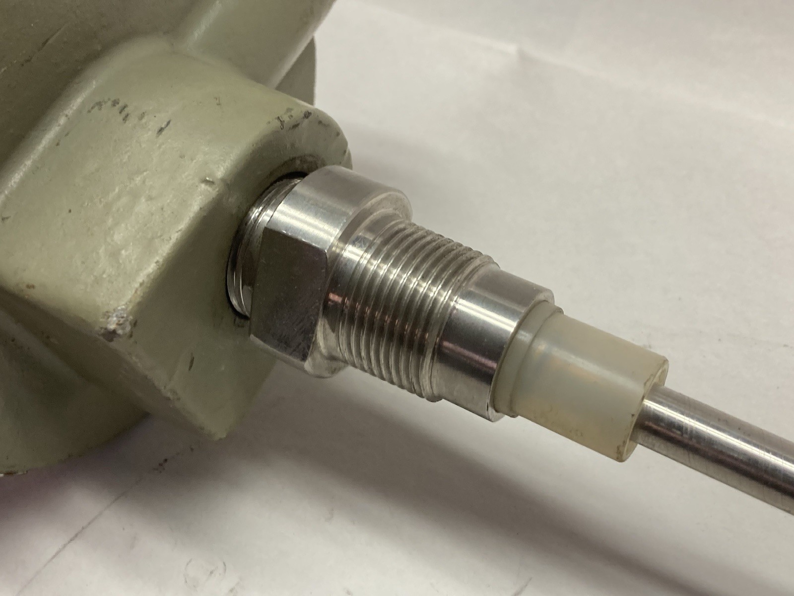Used Magnetrol,80-7082-302,Level Transmitter 120Vac 50-60Hz SPST 5A Resistive