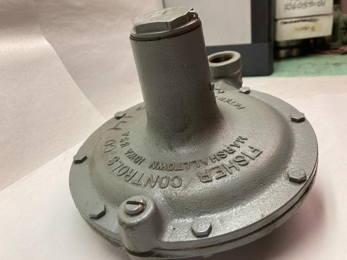 Fisher Controls,Y600-614,Pressure Reducing Regulator 3/8 Inch