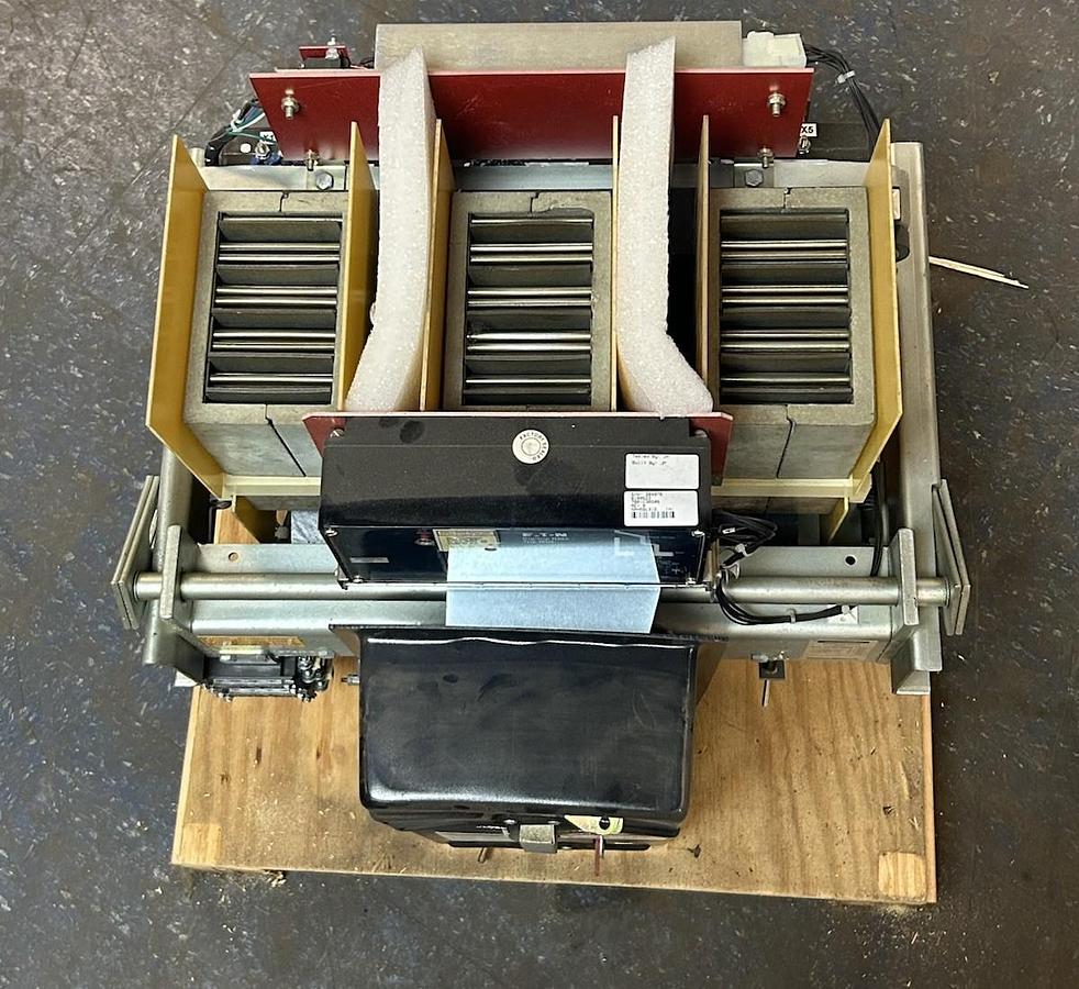 Used ALLIS-CHALMERS,LA-1600,AIR CIRCUIT BREAKER 1600A 600V EATON DIGITRIP TRIP UNIT