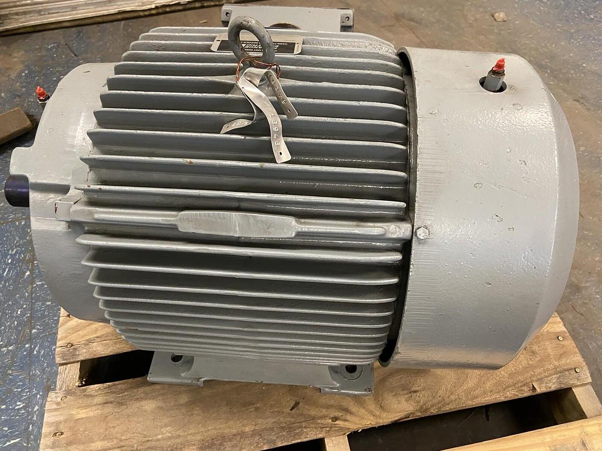 Used Reliance,XE P32G3990 XT,Motor 40HP 230/460V 3555RPM Frame 324TS