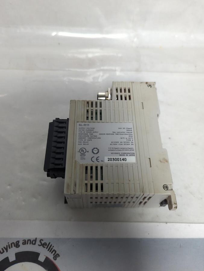 Used KEYENCE,SL-R11,SAFETY CONTROL UNIT 24VDC CLASS 2 PRE-OWNED
