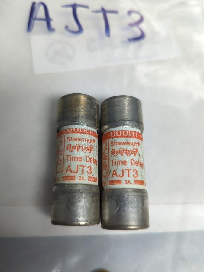 Used GOULD SHAWMUT,AJT-3,AMP-TRAP 3 AMP FUSE LOT OF 2 PRE-OWNED