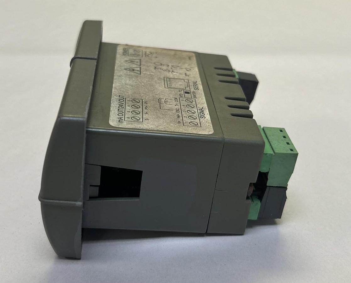 Used SIEMENS PRECISION DIGITAL,PD765-6R3-10,DIGITAL PANEL METER