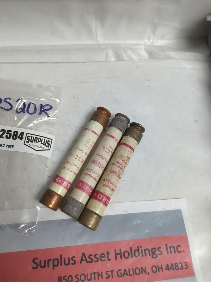 Used GOULD SHAWMUT,TRS20R,TRI-ONIC 20 AMP FUSE LOT OF 3 PRE-OWNED