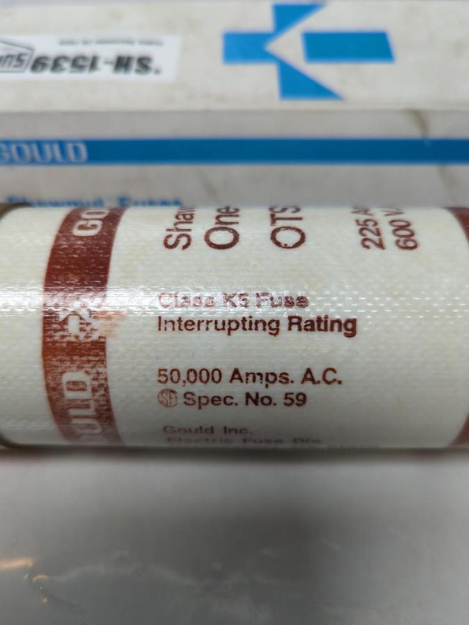 GOULD SHAWMUT,OTS225,ONE-TIME 225 AMP FUSE NOS