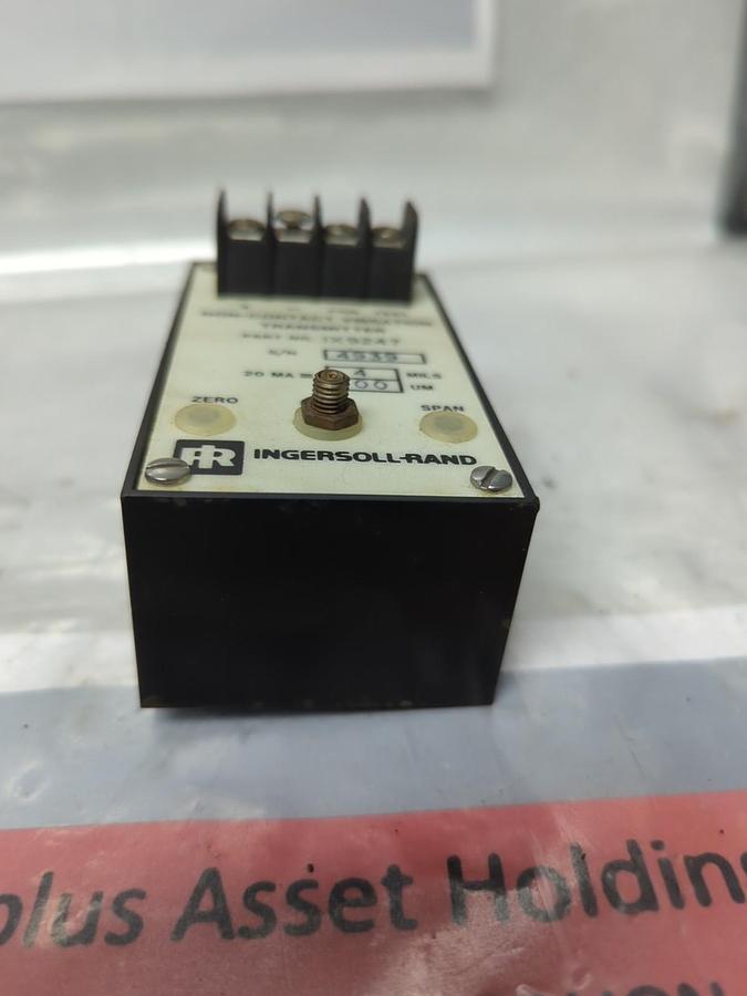 Used INGERSOL-RAND,IX9247,NON-CONTACT VIBRATION TRANSMITTER 4 MILS 100uM PRE-OWNED