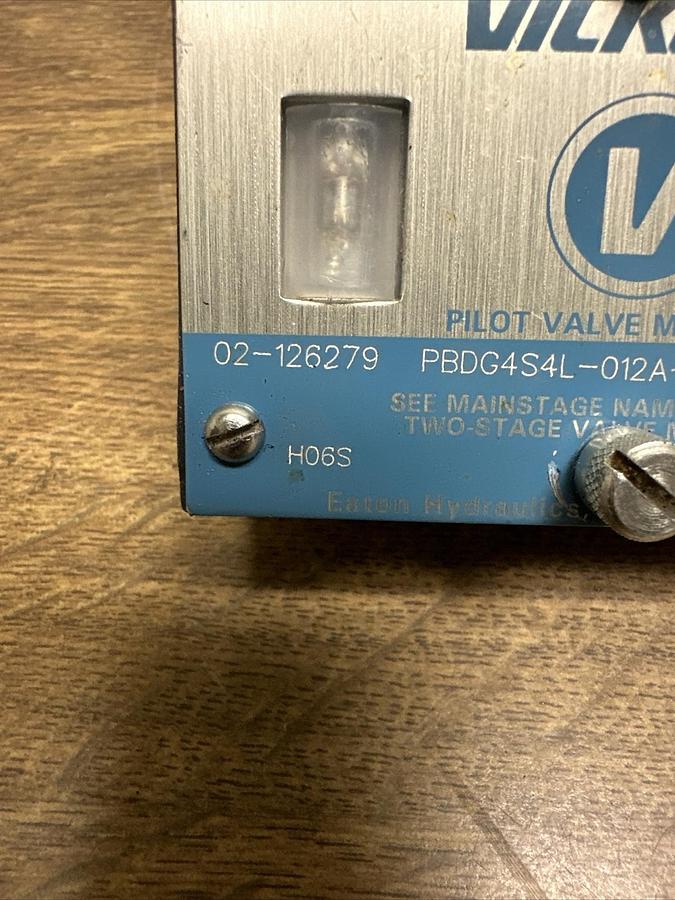 Vickers,02-126279,Pilot Valve