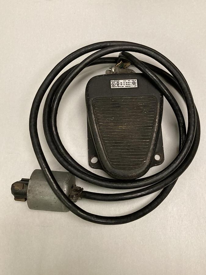 Used LIinemaster,632-S,Clipper Foot Switch 20A 1HP 125-250 VAC