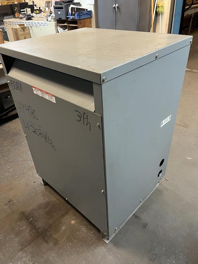 Used SQUARE D,EE150T3H,TRANSFORMER 150KVA HV 480V LV 208Y/120V 3PH