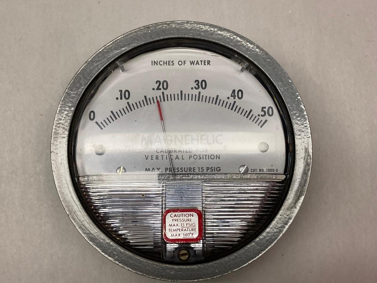 Dwyer Magnehelic,2000-0,Differential Pressure Gauge 0-0.50 Inch