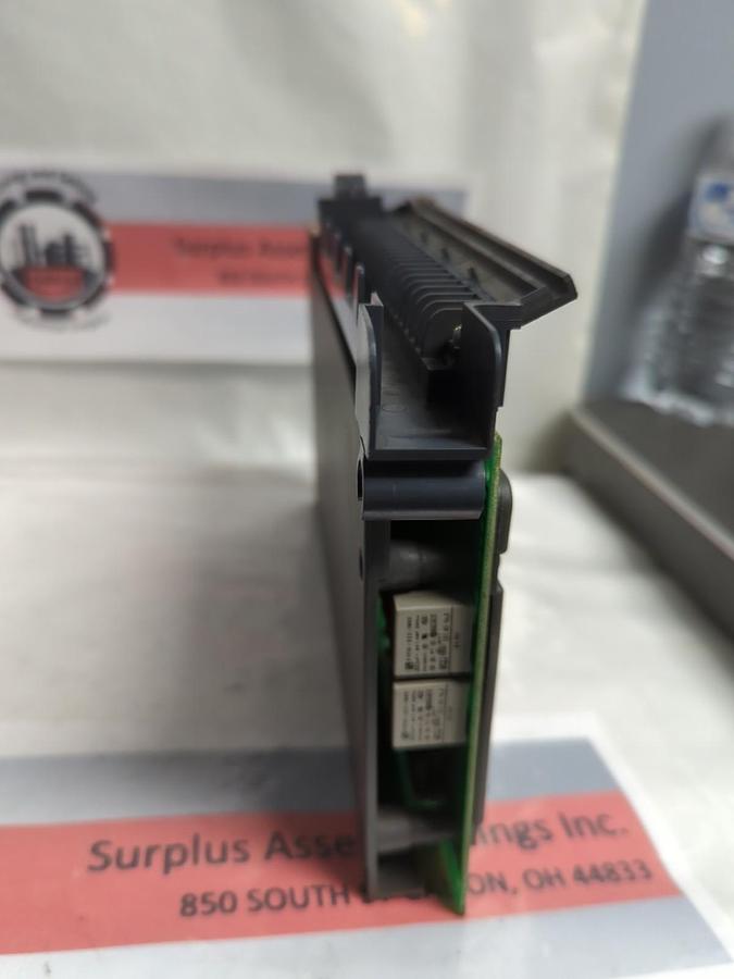 Used ALLEN BRADLEY,1771-IAD B,INPUT MODULE 120V AC/DC PRE-OWNED