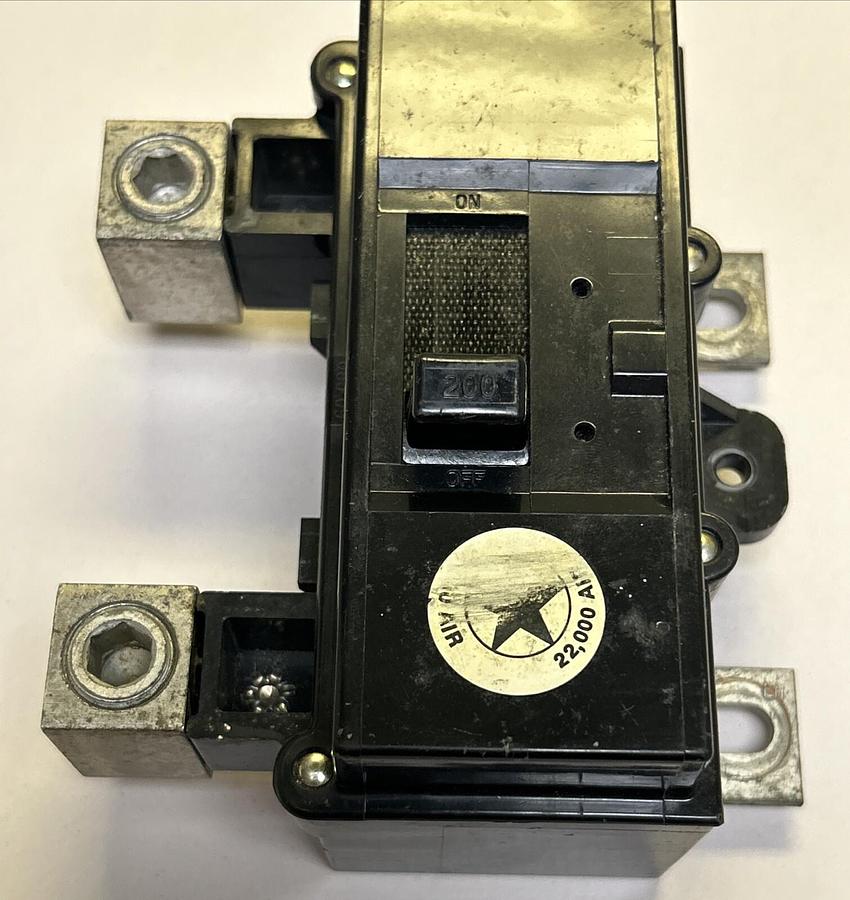 Used SQUARE D,QOM2200VH,CIRCUIT BREAKER 200A 120/240V 2P