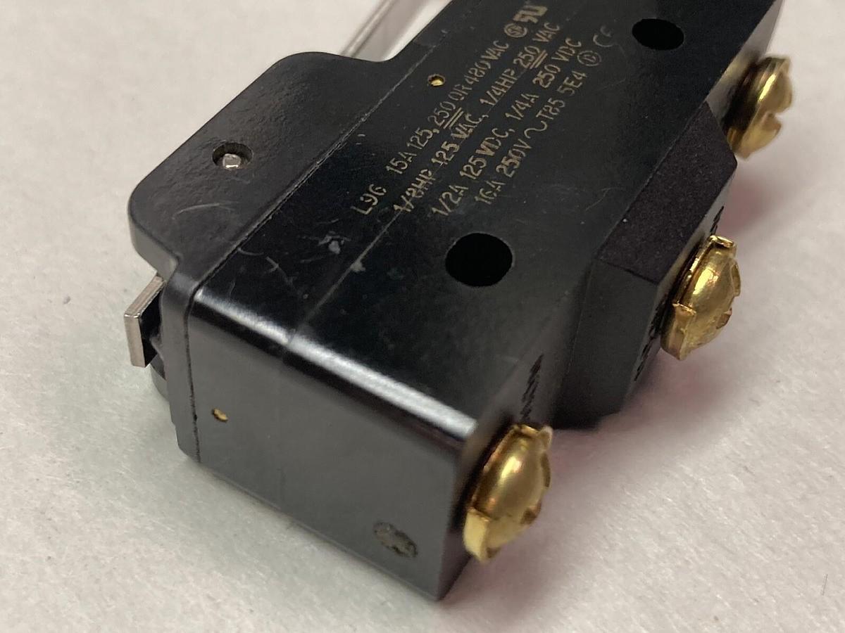 Micro Switch,BZ-2RW8299-A2,Roller Lever Limit Switch