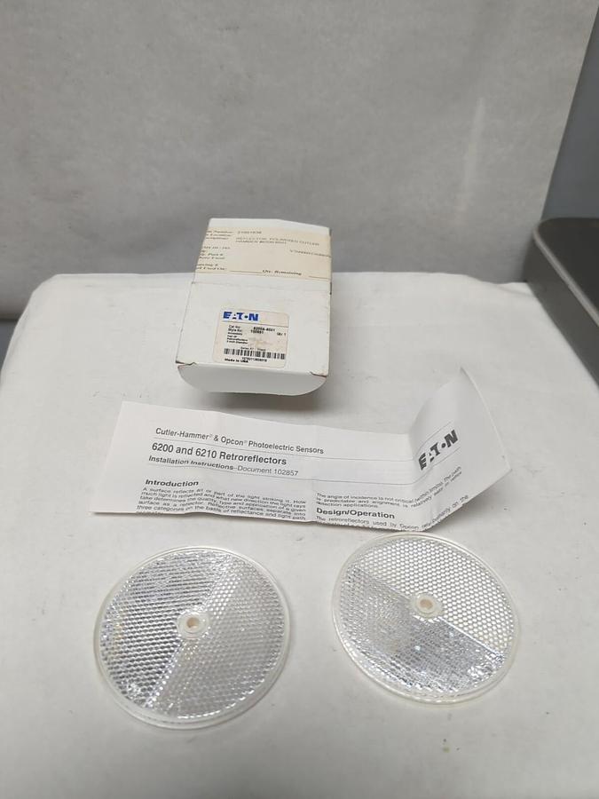 EATON,6200A-6501,PAIR OF RETROREFLECTORS 3 INCH DIA NEW