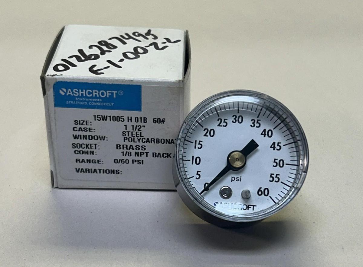 Used ASHCROFT,15W1005H01B60,PRESSURE GAUGE 0-60 PSI 1-1/2 INCH CASE 1/8INCH NPT NOS