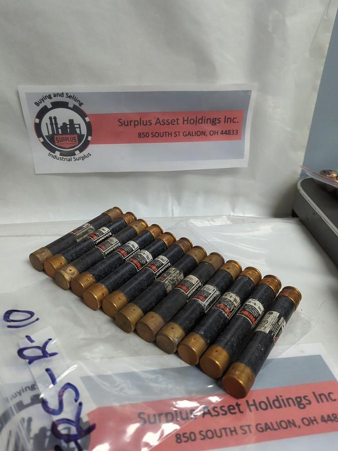 Used COOPER BUSSMANN,FRS-R-10,FUSETRON 10 AMP FUSE LOT OF 12 PRE-OWNED