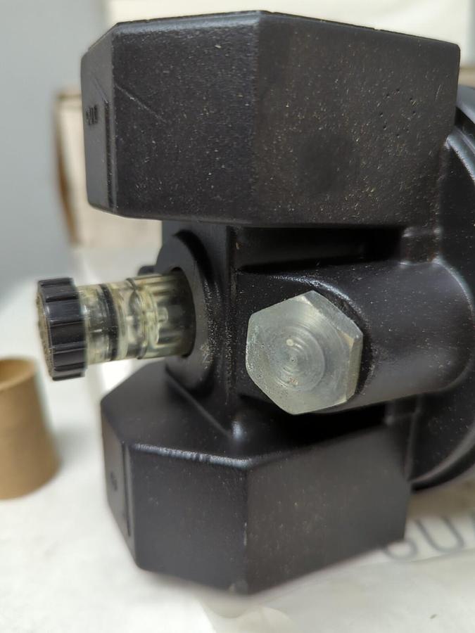 ROSS CONTROLS,51121B7009,LUBRICATOR 1-1/4 INCH 13.8 BAR NOS