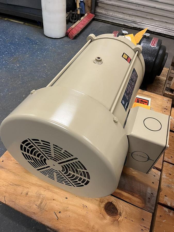 GE,5KS256BD105B,20HP ELECTRIC MOTOR 3540RPM 3PH 256T