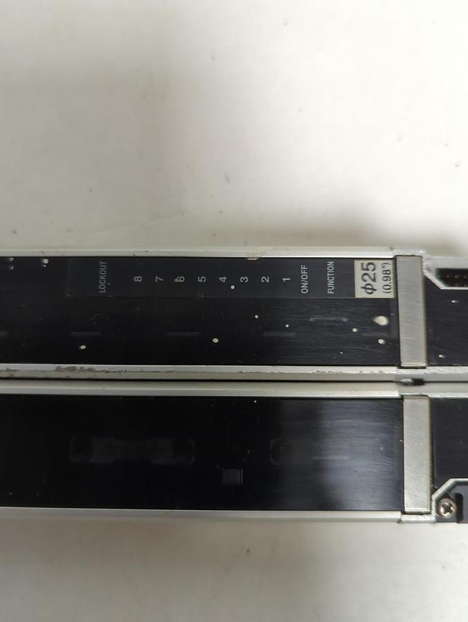 Used KEYENCE,SL-C404-R SL-C40H-T,LIGHT CURTAIN RECIEVER/TRANSMITTER SET PRE-OWNED