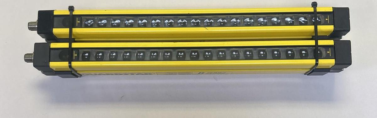Used GUARDMASTER,BS0330R / BS0330E,RECEIVER AND EMITTER LIGHT CURTAIN SET