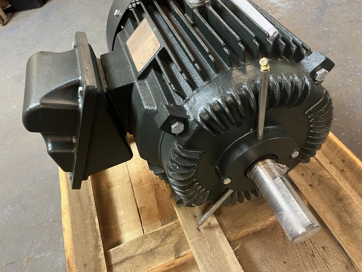 TOSHIBA,0156SDSR41A-P,EQP SEVERE DUTY MOTOR 15HP 1175RPM 3PH 284T