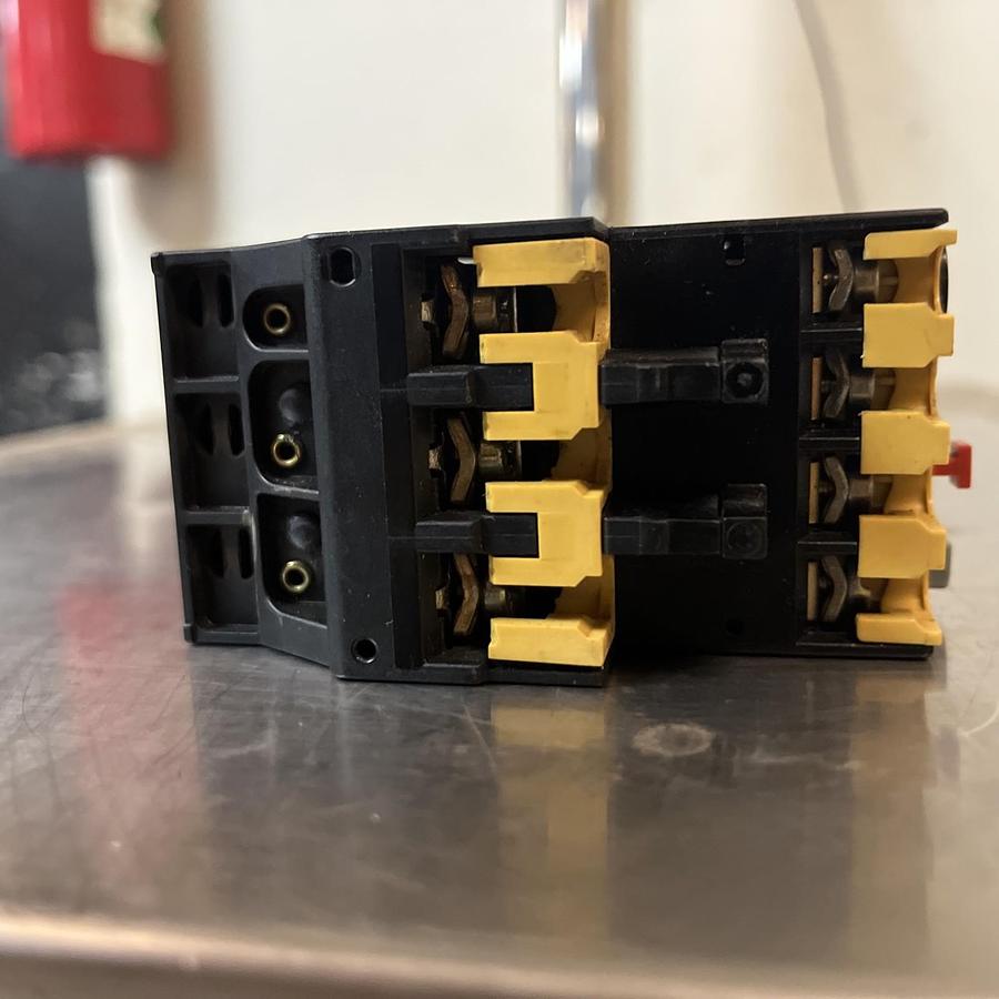Used ALLEN BRADLEY,193-BSB-30,SER B OVERLOAD 2-3A