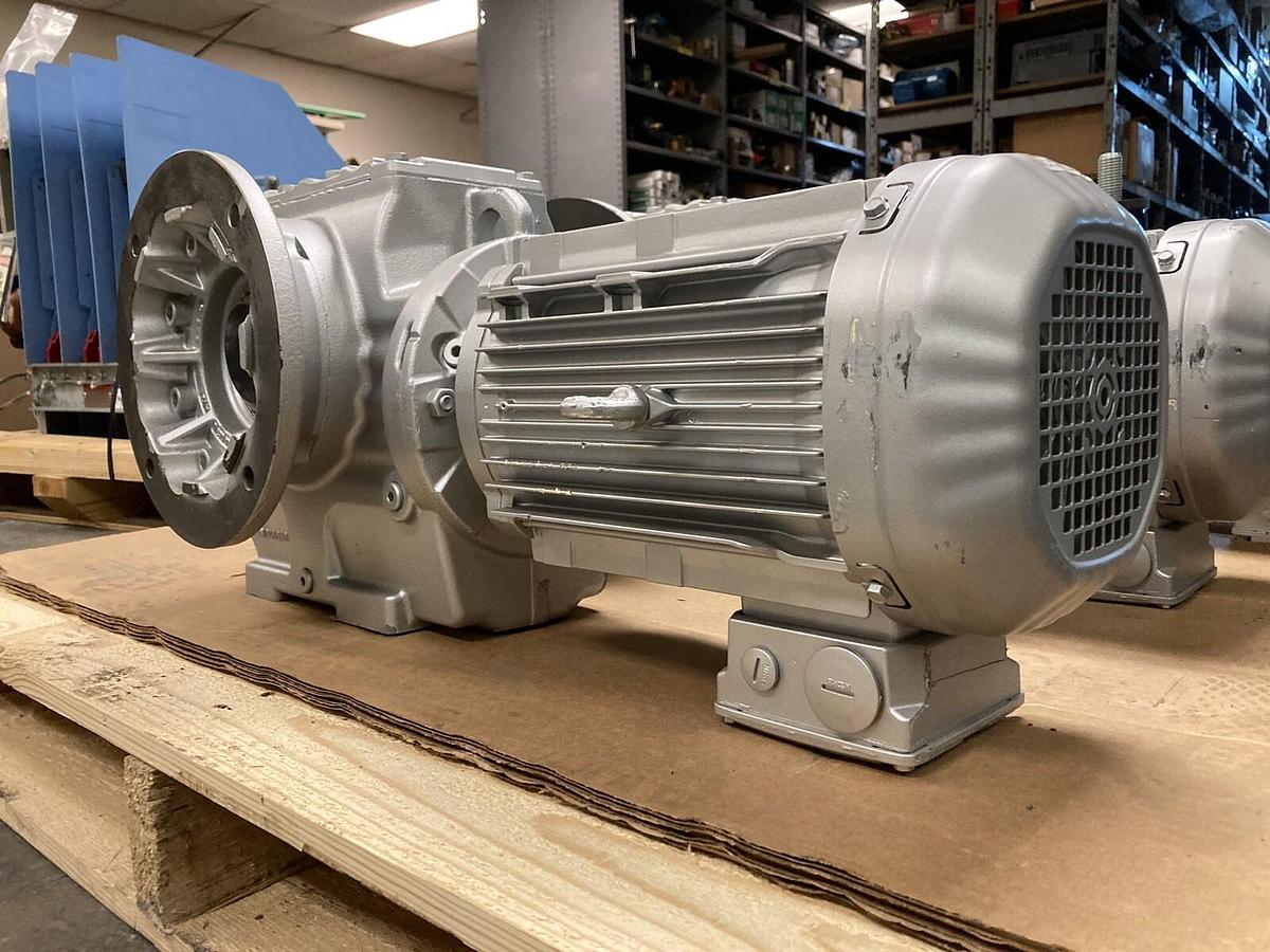 Sew Eurodrive,SAF77-DRN100LM4,Gearmotor Ratio 97.14  1456/15 RPM