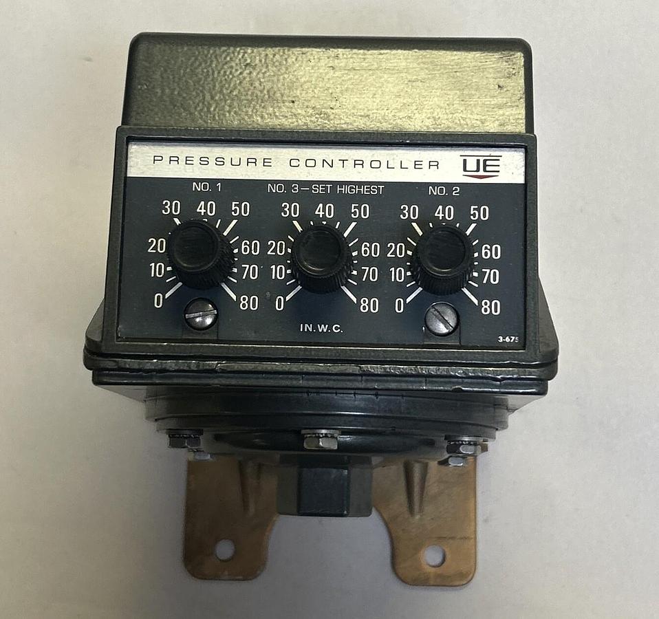 Used UNITED ELECTRIC CONTROLS,H303,PRESSURE CONTROLLER