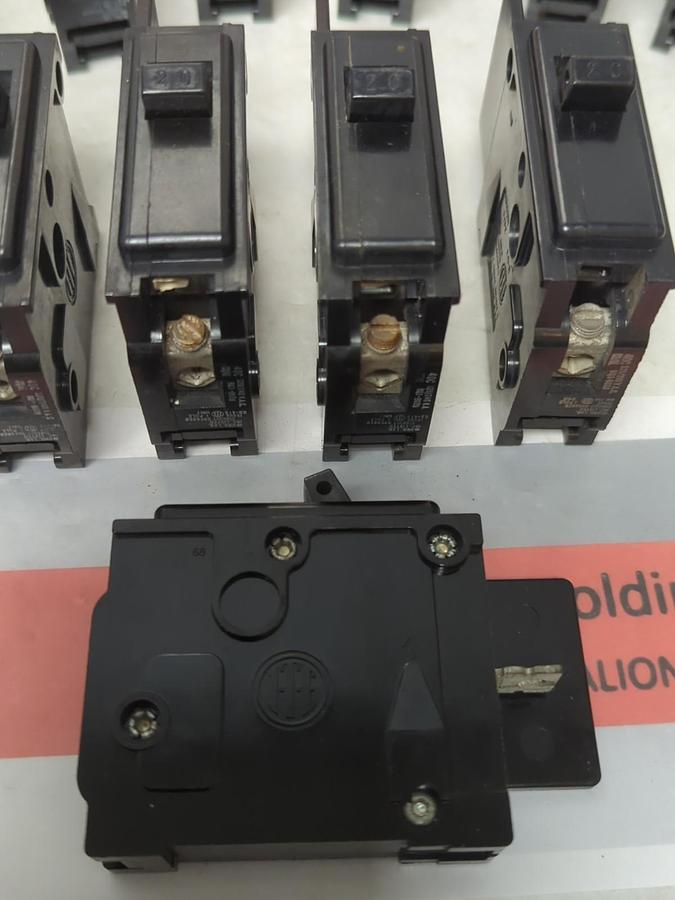 Used I.T.E.,BQ1-B020,CIRCUIT BREAKER 20 AMP 1-POLE LOT OF 10 PRE-OWNED